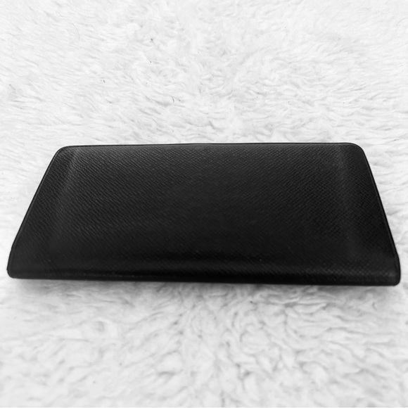 Louis Vuitton Portefeuille Taiga M32572 Black Leather SP4182 Unisex Long Wallet - Picture 3 of 16